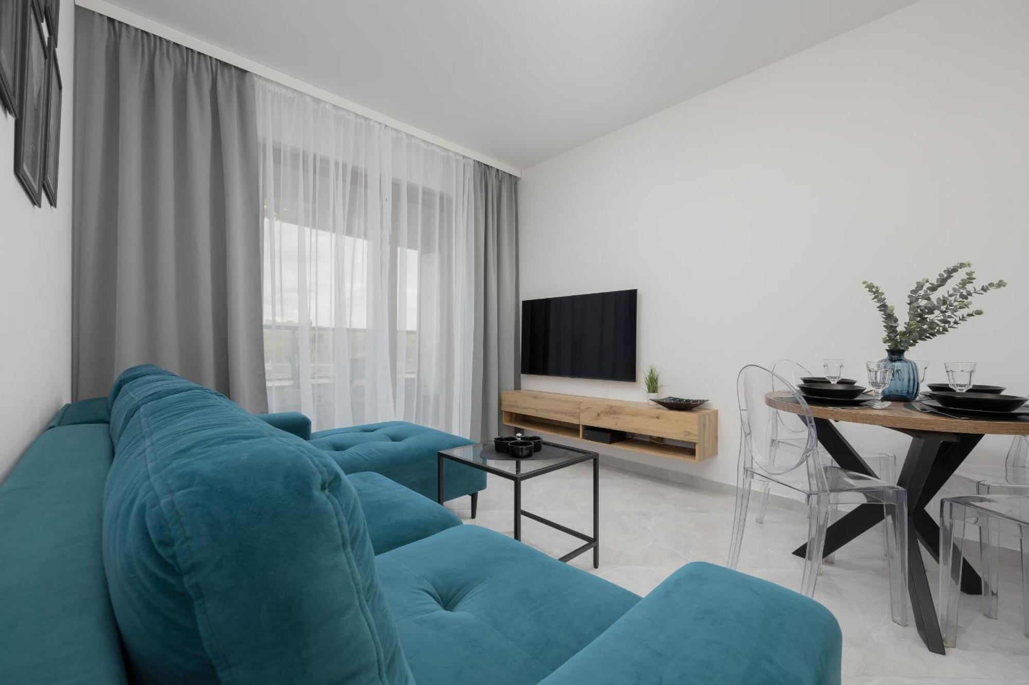 Apartment With Balcony & Parking In Warsaw By Noclegi Renters Εξωτερικό φωτογραφία
